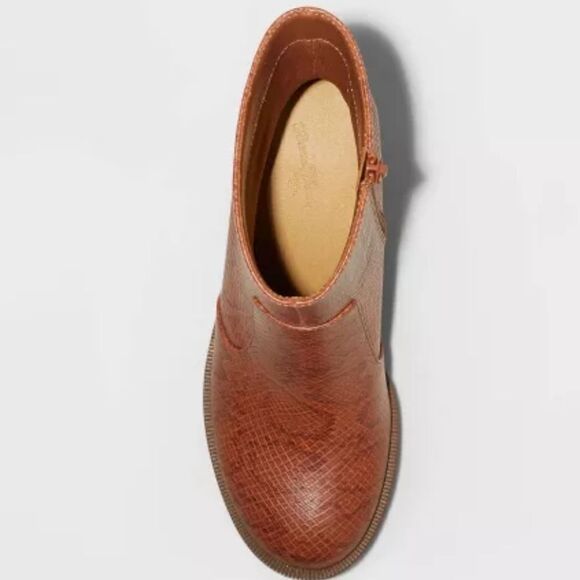 Women's Jenna Platform Boots with Memory Foam Insole - Universal Thread - Picture 3 of 4